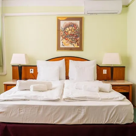 Hotel Majerik 3*