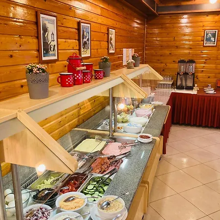 马耶里克酒店 3*